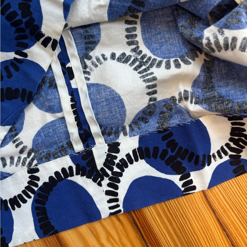 Blue dot pattern top - Picture 4 of 4